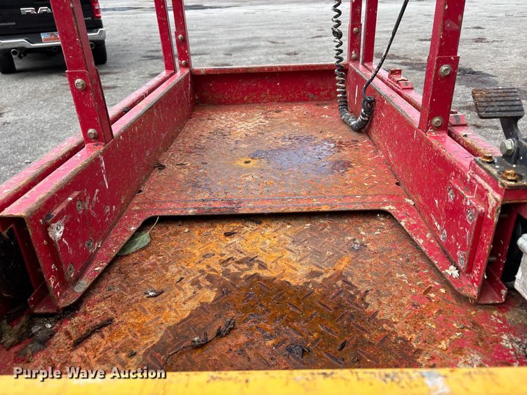 image for item YA3479 2019 MEC 1330SE scissor lift