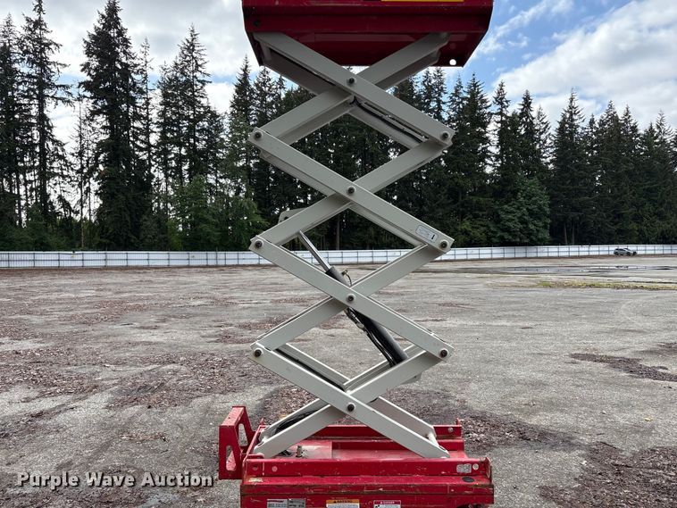 image for item YA3479 2019 MEC 1330SE scissor lift