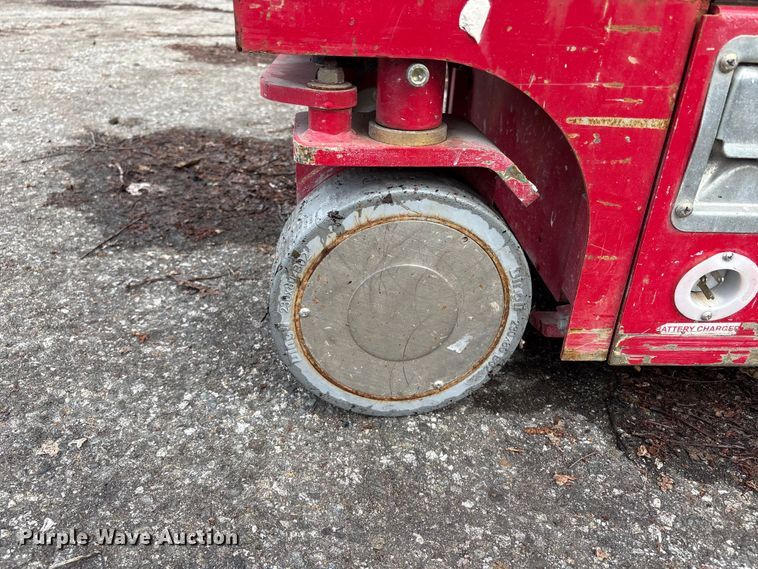 image for item YA3479 2019 MEC 1330SE scissor lift