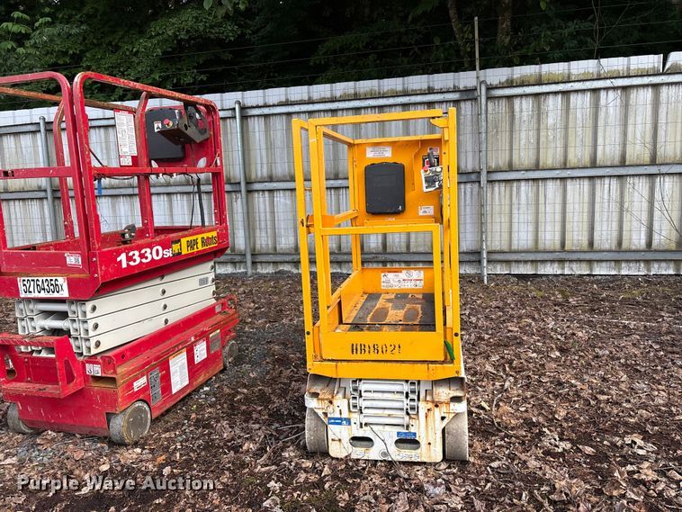 image for item YA3481 Hi-Brid lift 1230 scissor lift