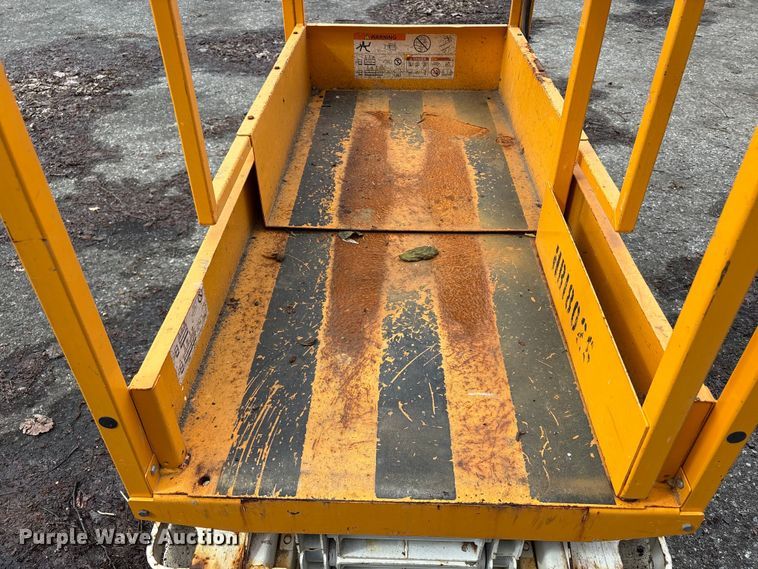 image for item YA3482 Hi-Brid Lift 1230 scissor lift