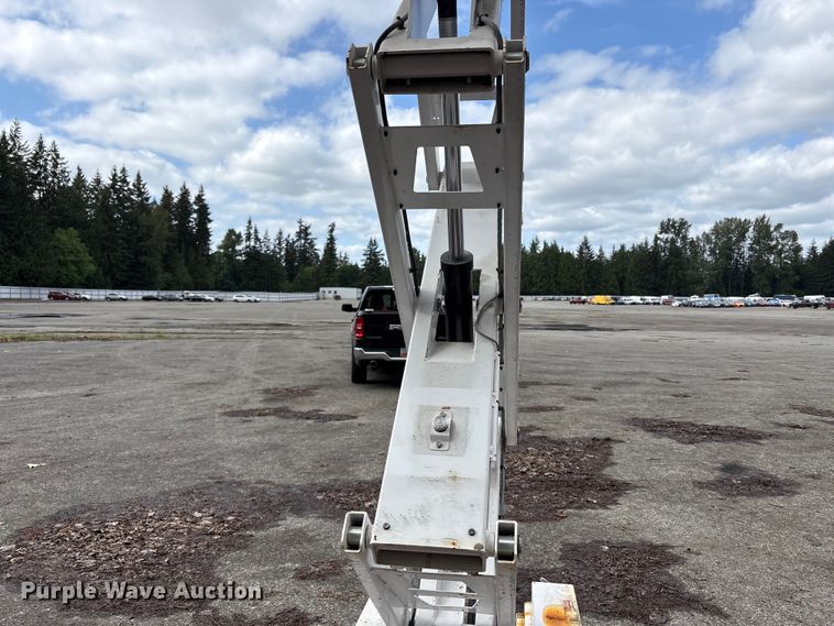 image for item YA3482 Hi-Brid Lift 1230 scissor lift