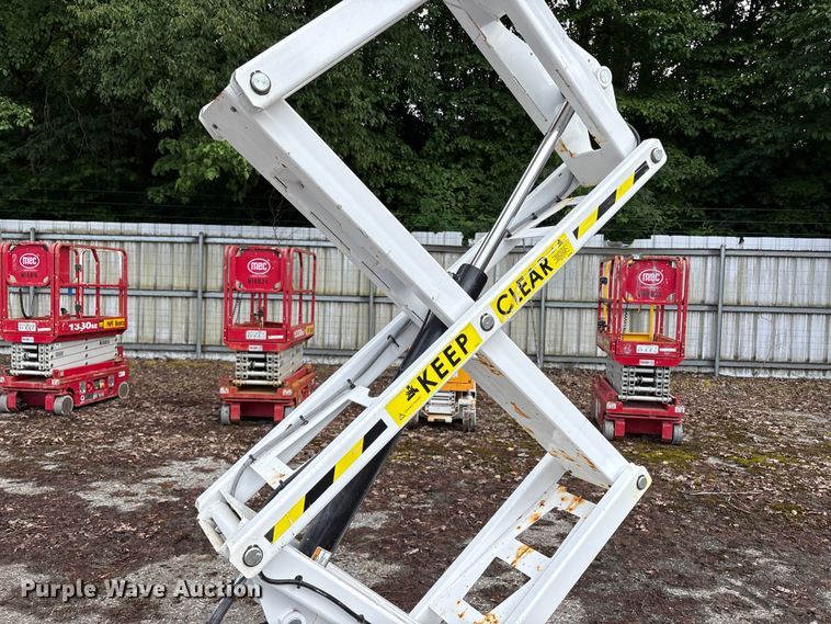 image for item YA3483 Hi-Brid lifts 1230 scissor lift