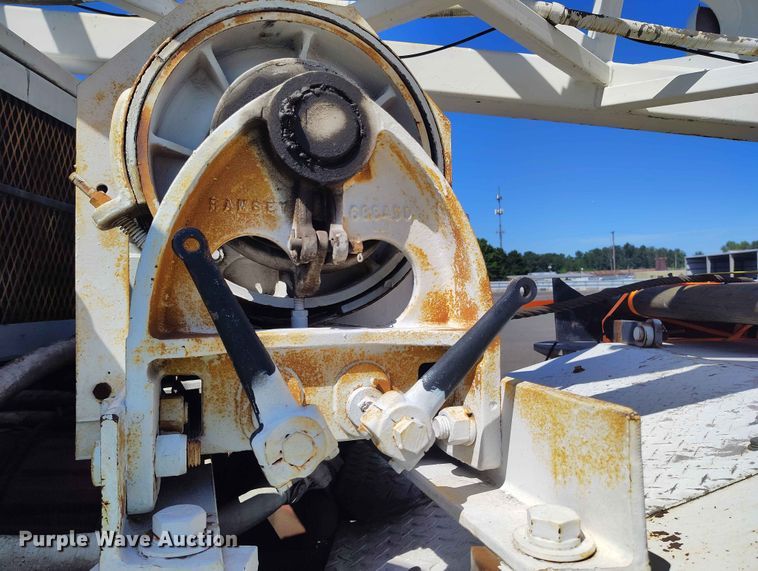 image for item YA3560 1986 Kershaw RC 130-1 crane truck