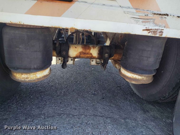 image for item YA3560 1986 Kershaw RC 130-1 crane truck