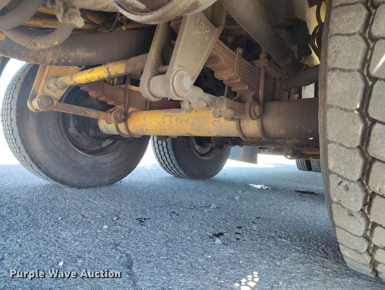 image for item YA3560 1986 Kershaw RC 130-1 crane truck
