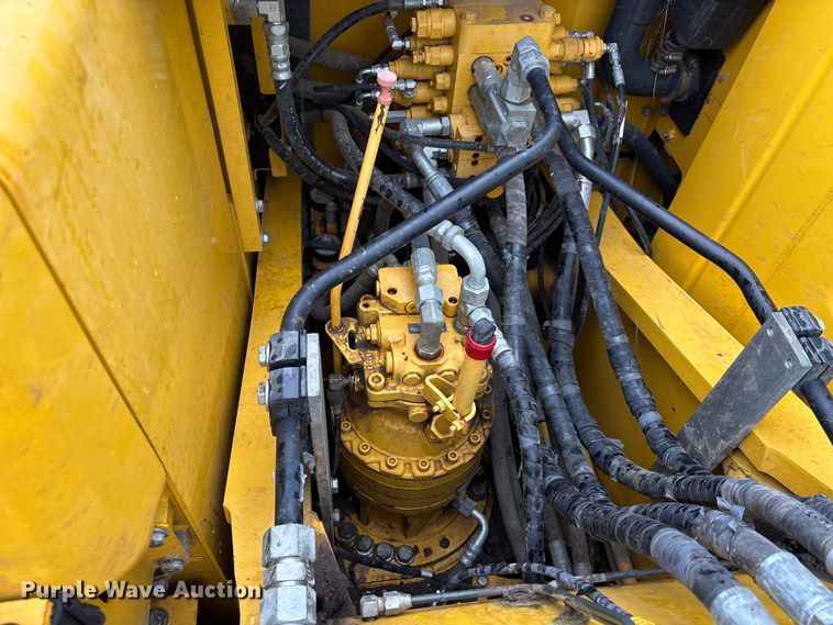 image for item YA3577 2021 Komatsu PC170LC-11 excavator