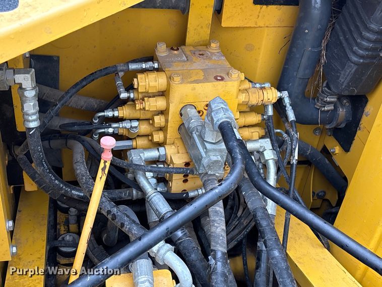 image for item YA3577 2021 Komatsu PC170LC-11 excavator