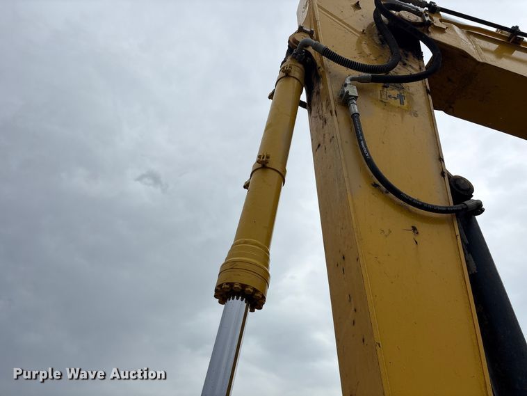 image for item YA3581 2023 Komatsu PC210LC-11 excavator