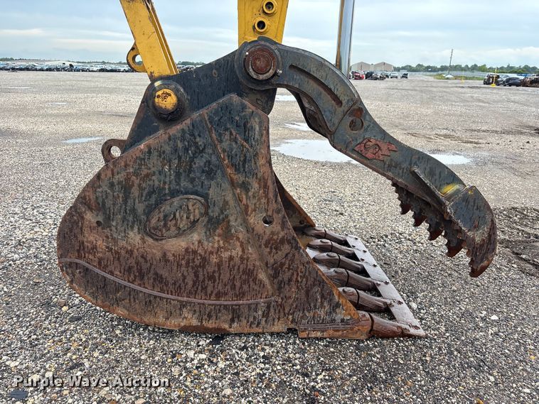 image for item YA3581 2023 Komatsu PC210LC-11 excavator