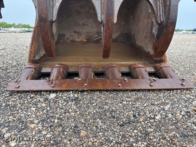 image for item YA3581 2023 Komatsu PC210LC-11 excavator