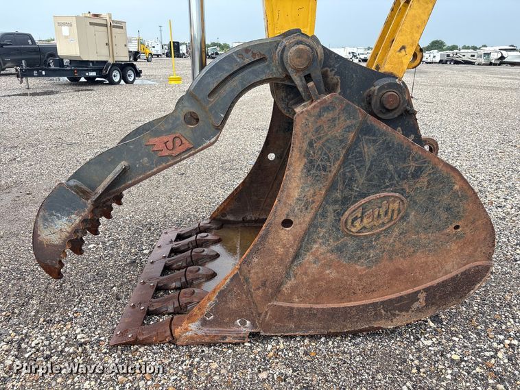image for item YA3581 2023 Komatsu PC210LC-11 excavator