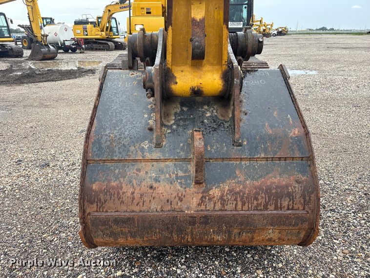 image for item YA3581 2023 Komatsu PC210LC-11 excavator
