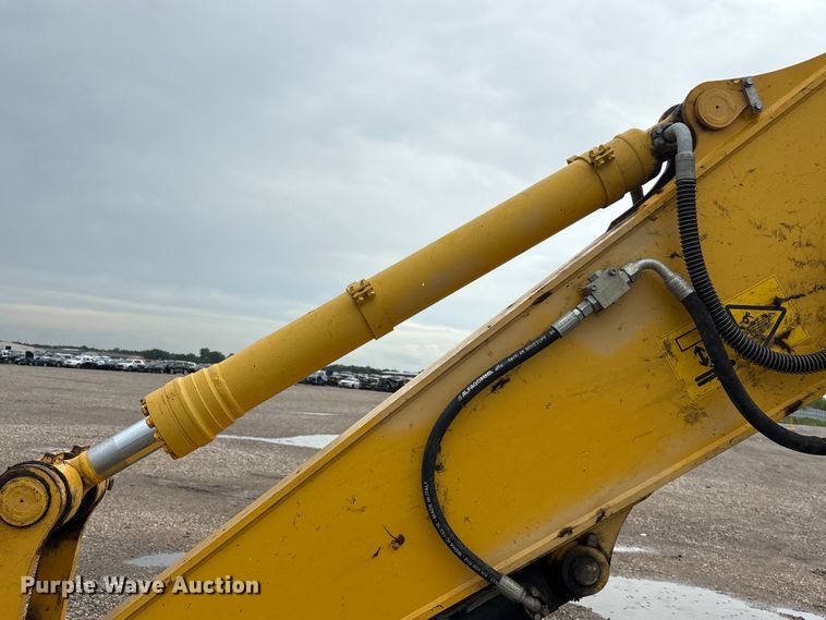 image for item YA3581 2023 Komatsu PC210LC-11 excavator