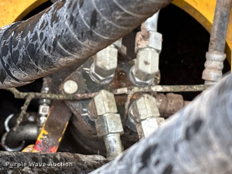 image for item YA3581 2023 Komatsu PC210LC-11 excavator