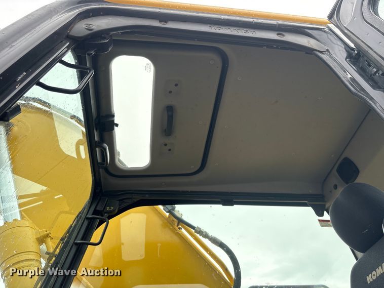 image for item YA3581 2023 Komatsu PC210LC-11 excavator