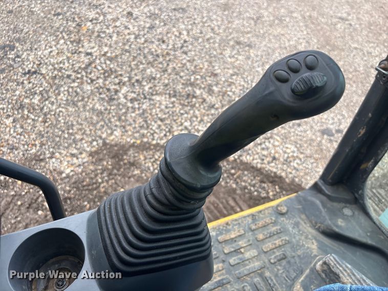 image for item YA3581 2023 Komatsu PC210LC-11 excavator