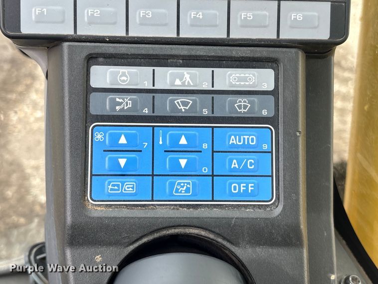 image for item YA3581 2023 Komatsu PC210LC-11 excavator