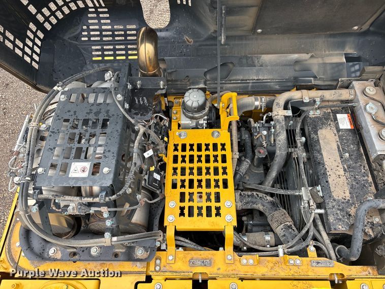 image for item YA3581 2023 Komatsu PC210LC-11 excavator