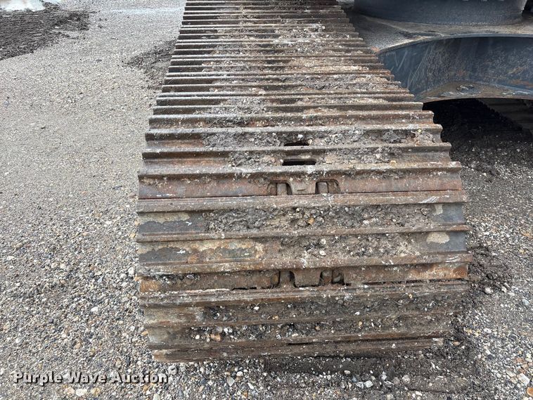 image for item YA3581 2023 Komatsu PC210LC-11 excavator