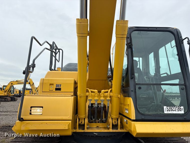 image for item YA3582 2021 Komatsu PC210LC-11 excavator