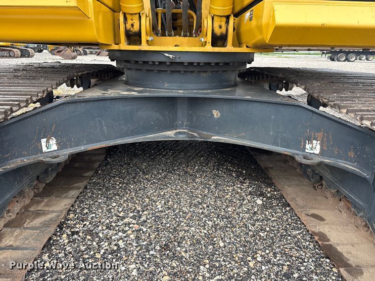 image for item YA3582 2021 Komatsu PC210LC-11 excavator