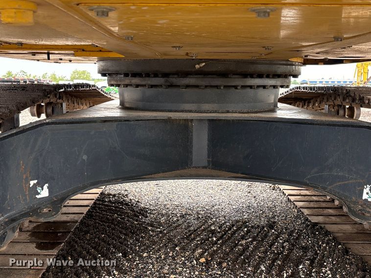 image for item YA3582 2021 Komatsu PC210LC-11 excavator