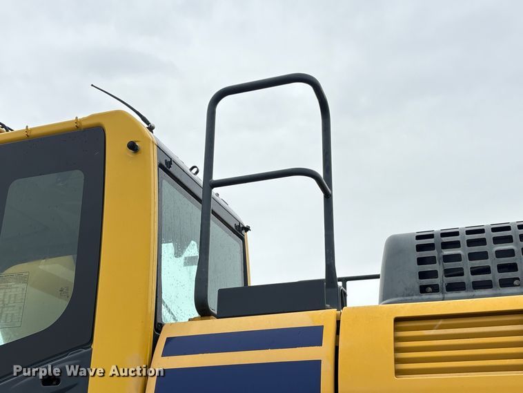 image for item YA3582 2021 Komatsu PC210LC-11 excavator
