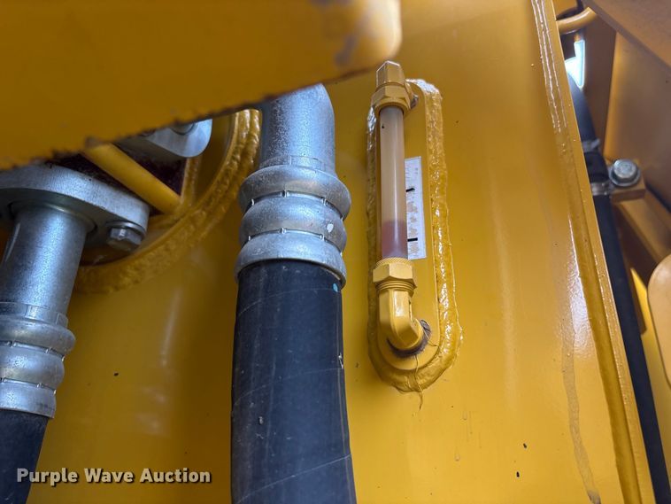 image for item YA3582 2021 Komatsu PC210LC-11 excavator