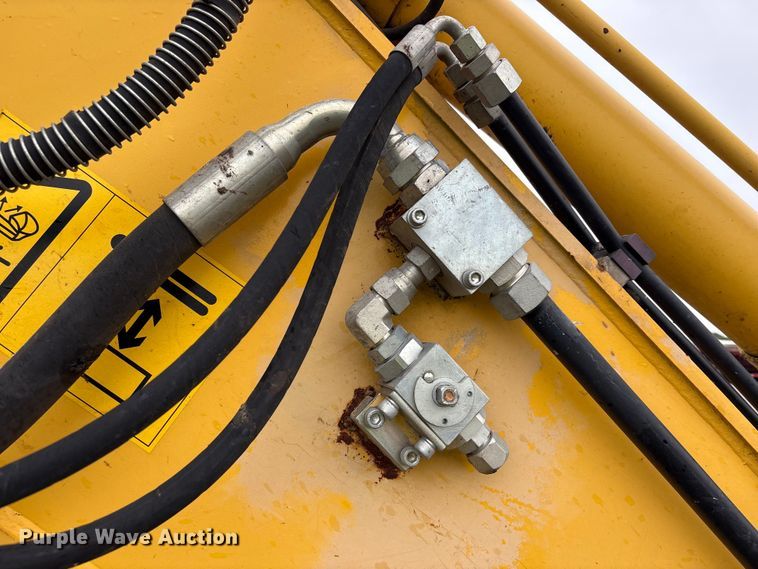 image for item YA3582 2021 Komatsu PC210LC-11 excavator