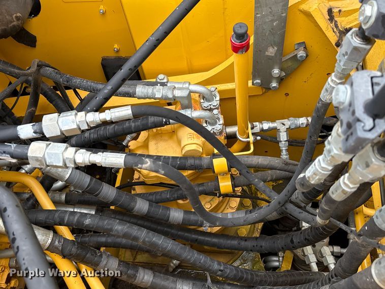 image for item YA3582 2021 Komatsu PC210LC-11 excavator