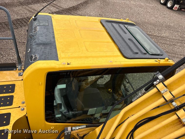 image for item YA3582 2021 Komatsu PC210LC-11 excavator