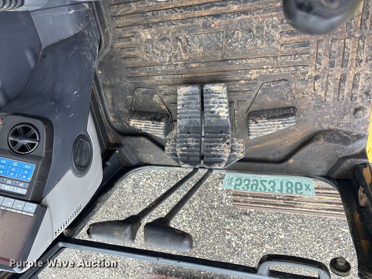 image for item YA3582 2021 Komatsu PC210LC-11 excavator