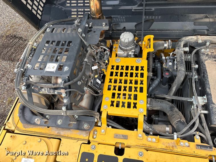 image for item YA3582 2021 Komatsu PC210LC-11 excavator