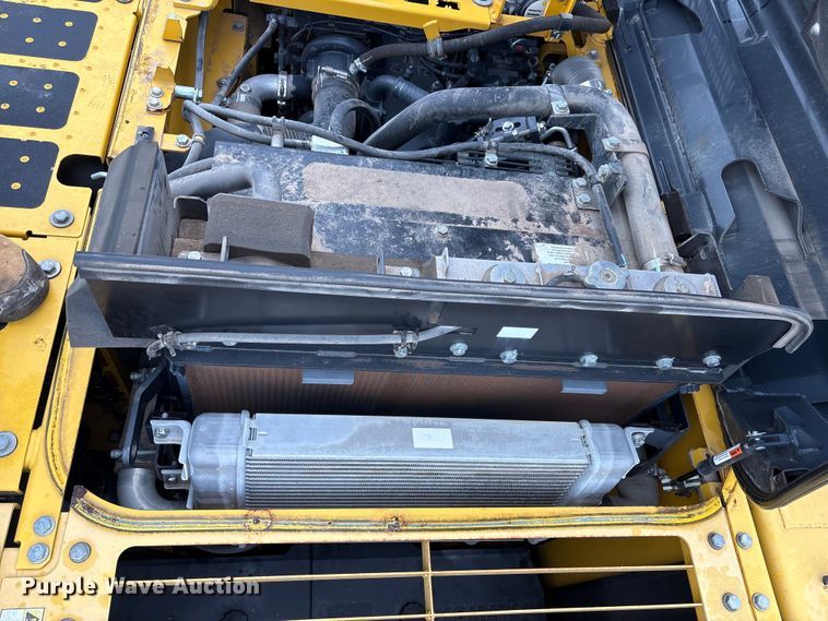 image for item YA3582 2021 Komatsu PC210LC-11 excavator
