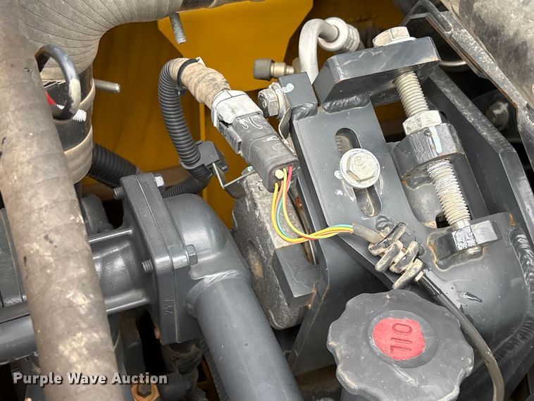 image for item YA3582 2021 Komatsu PC210LC-11 excavator