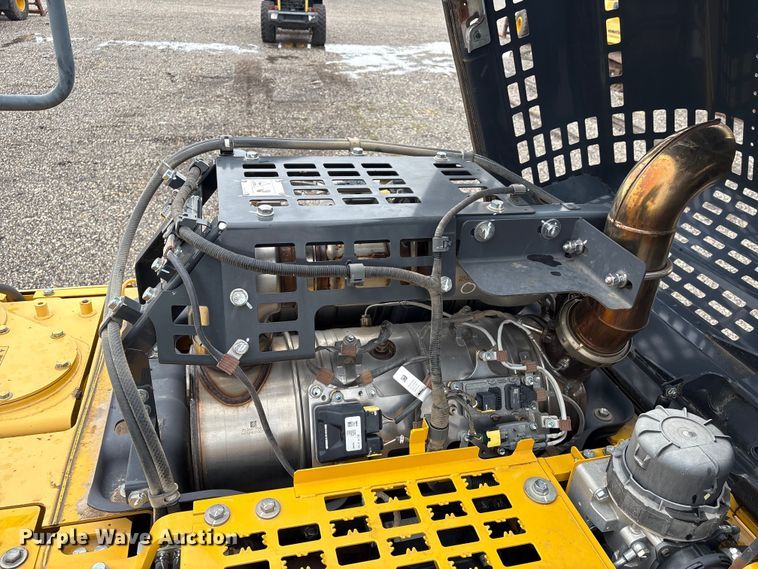 image for item YA3582 2021 Komatsu PC210LC-11 excavator