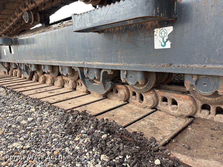 image for item YA3582 2021 Komatsu PC210LC-11 excavator