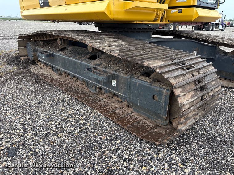 image for item YA3582 2021 Komatsu PC210LC-11 excavator
