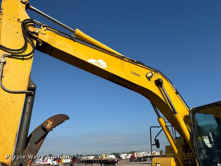 image for item YA3583 2020 Komatsu PC210LC-11 excavator