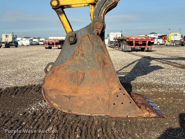 image for item YA3583 2020 Komatsu PC210LC-11 excavator