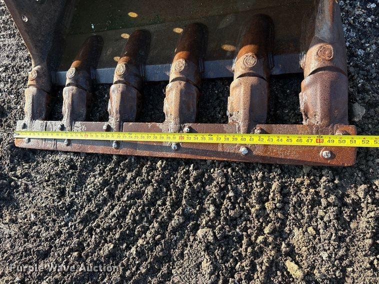 image for item YA3583 2020 Komatsu PC210LC-11 excavator