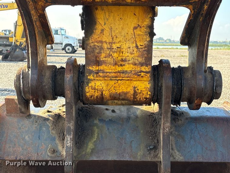 image for item YA3583 2020 Komatsu PC210LC-11 excavator