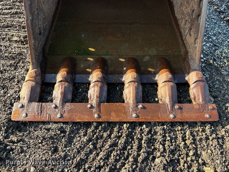 image for item YA3583 2020 Komatsu PC210LC-11 excavator