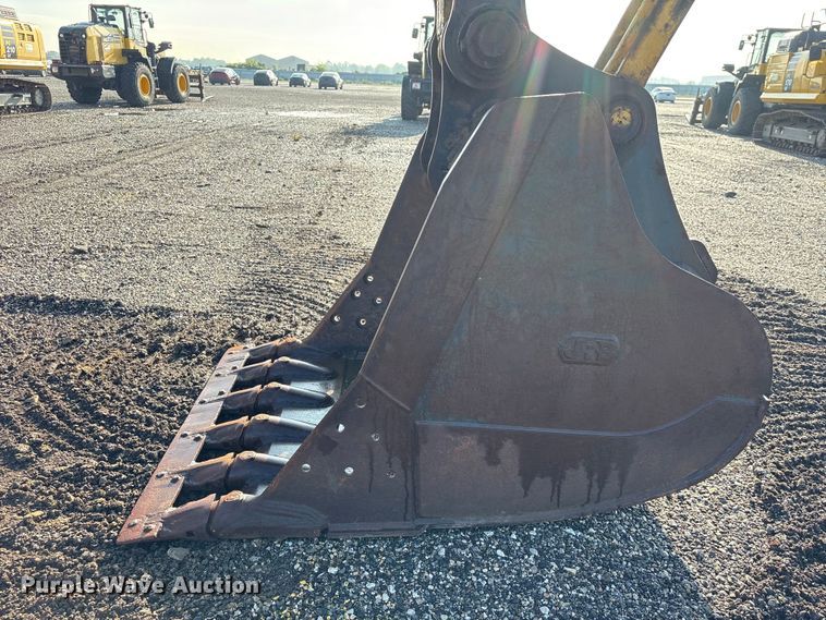 image for item YA3583 2020 Komatsu PC210LC-11 excavator