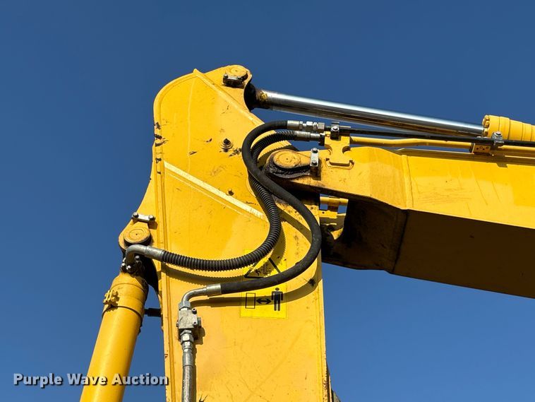 image for item YA3583 2020 Komatsu PC210LC-11 excavator
