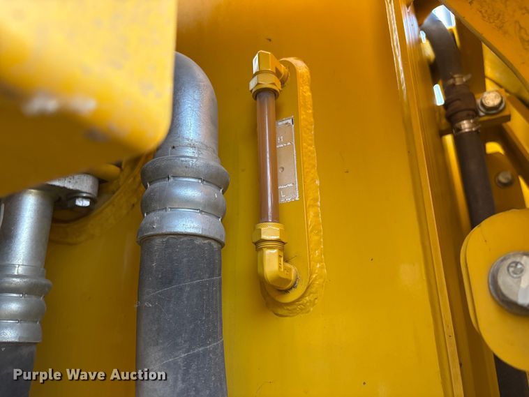 image for item YA3583 2020 Komatsu PC210LC-11 excavator