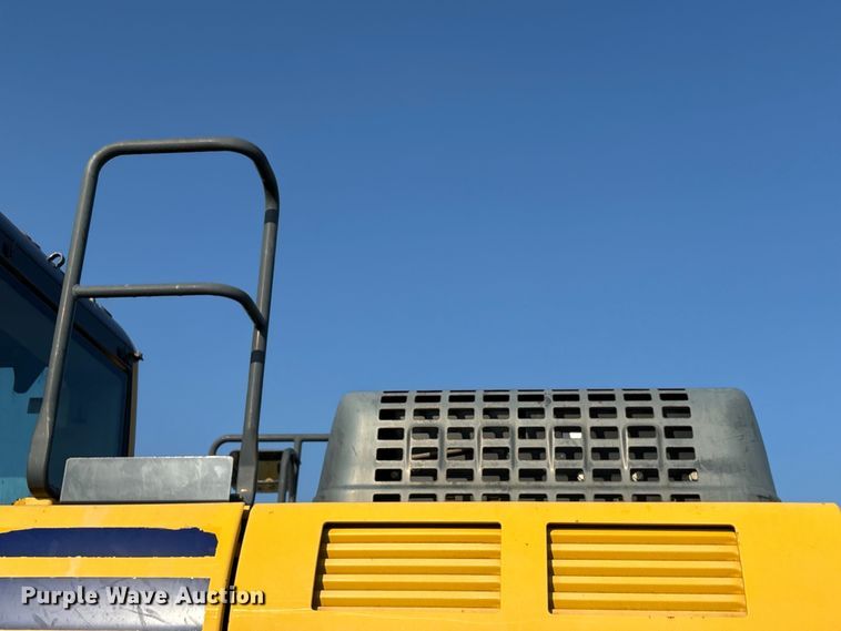 image for item YA3583 2020 Komatsu PC210LC-11 excavator