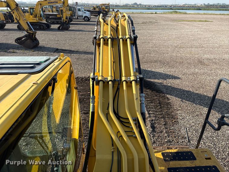 image for item YA3583 2020 Komatsu PC210LC-11 excavator