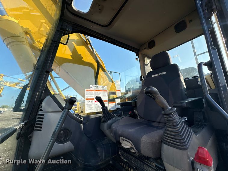 image for item YA3583 2020 Komatsu PC210LC-11 excavator